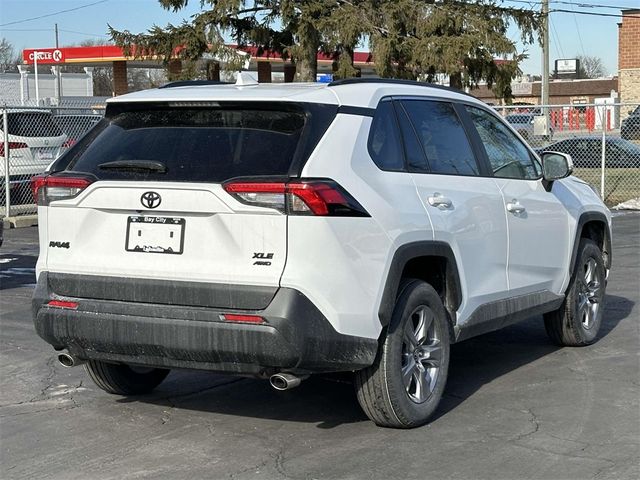 2025 Toyota RAV4 XLE