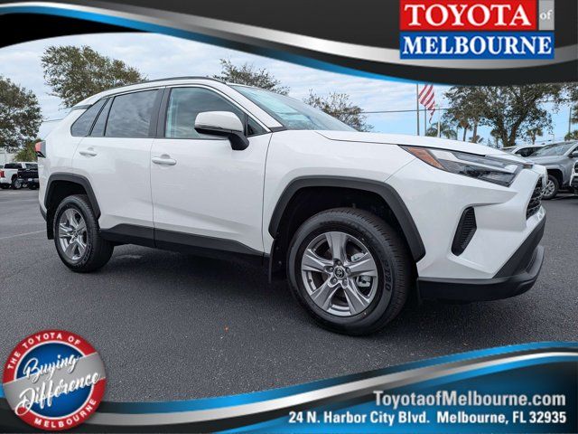 2025 Toyota RAV4 XLE