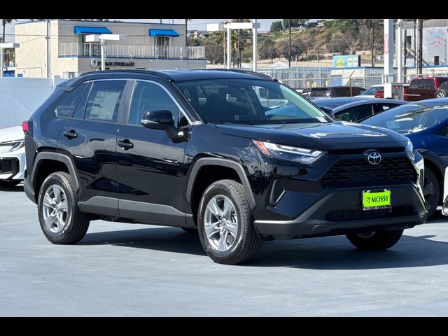 2025 Toyota RAV4 XLE