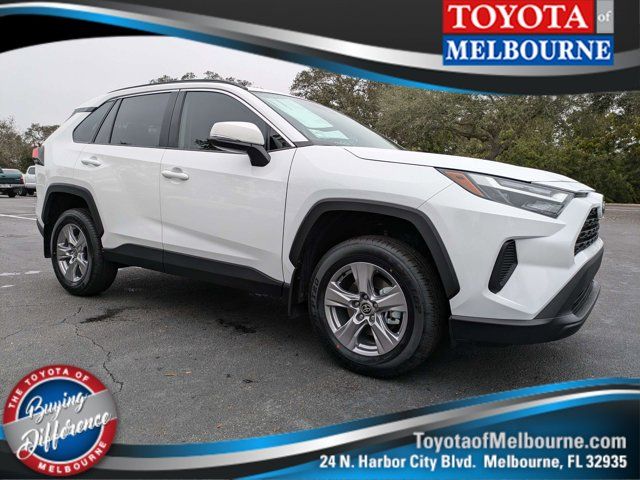 2025 Toyota RAV4 XLE