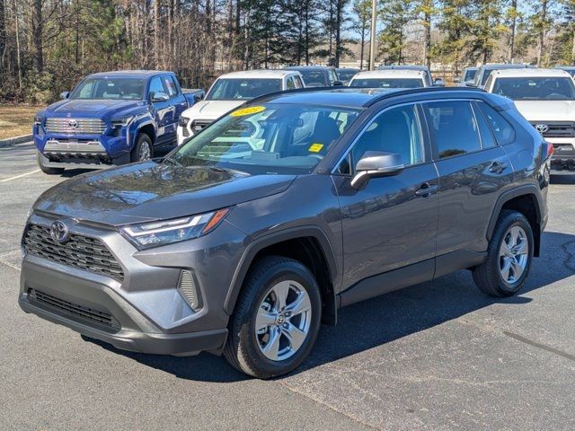 2025 Toyota RAV4 XLE