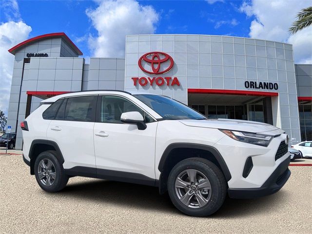 2025 Toyota RAV4 XLE