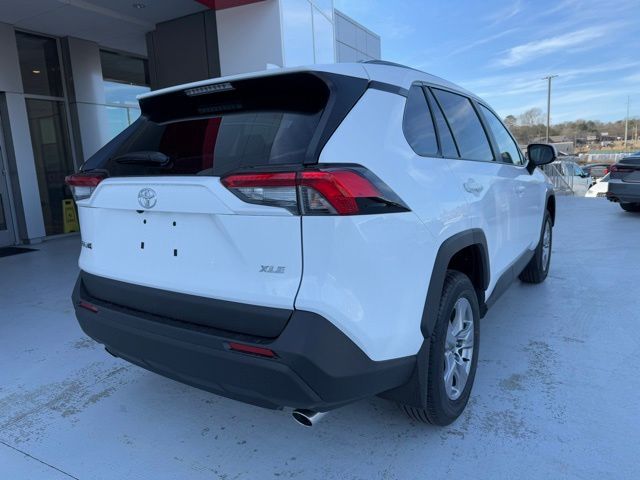 2025 Toyota RAV4 XLE