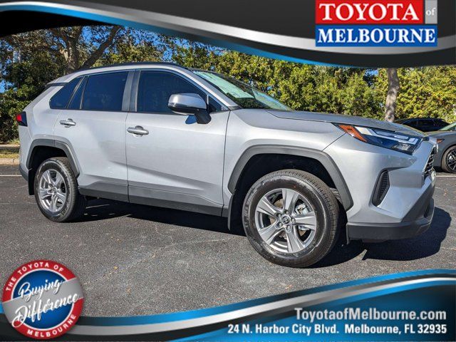 2025 Toyota RAV4 XLE