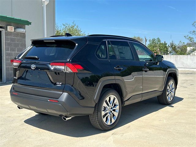 2025 Toyota RAV4 XLE Premium