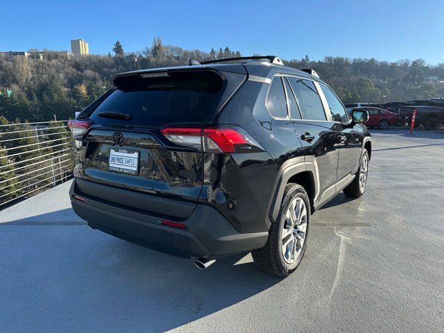 2025 Toyota RAV4 XLE Premium