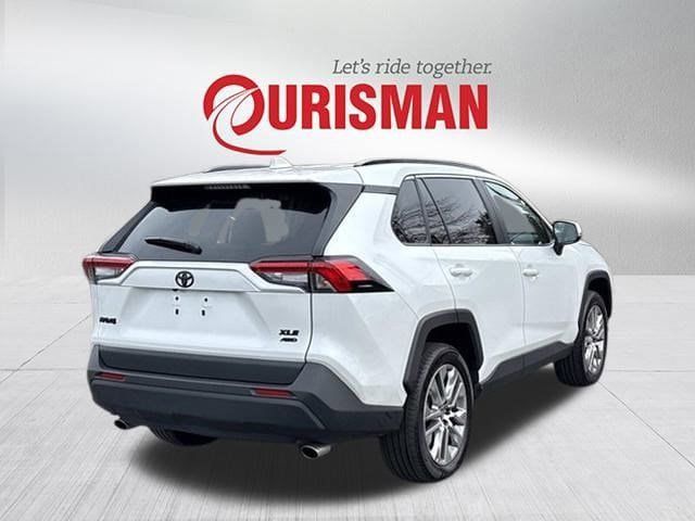 2025 Toyota RAV4 XLE Premium