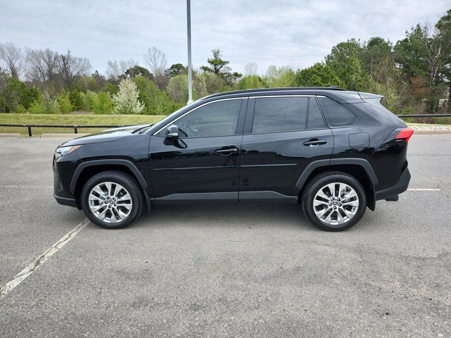 2025 Toyota RAV4 XLE Premium