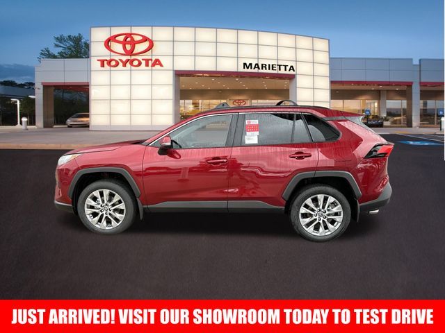 2025 Toyota RAV4 XLE Premium