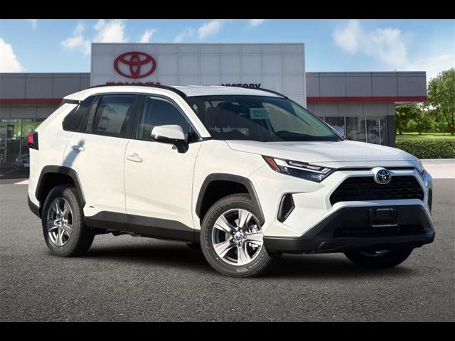 2025 Toyota RAV4 Hybrid LE