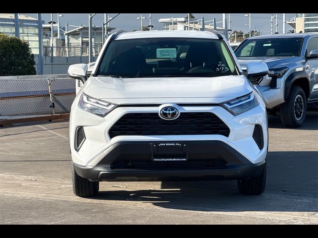 2025 Toyota RAV4 Hybrid LE