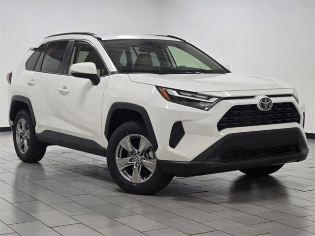 2025 Toyota RAV4 Hybrid LE