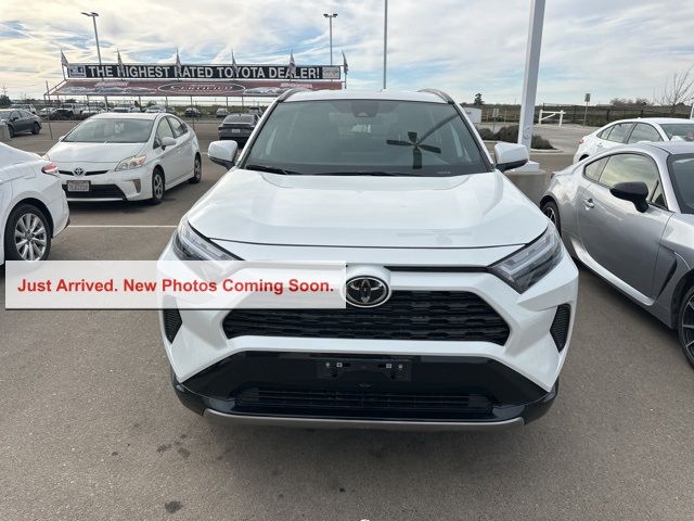 2025 Toyota RAV4 Hybrid SE