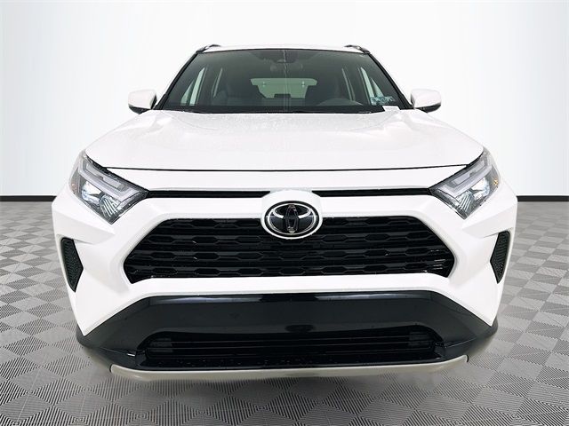 2025 Toyota RAV4 Hybrid SE