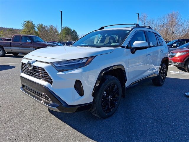 2025 Toyota RAV4 Hybrid SE