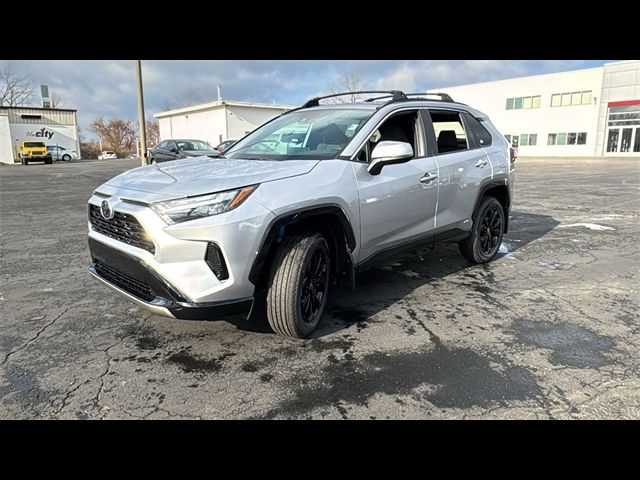 2025 Toyota RAV4 Hybrid SE