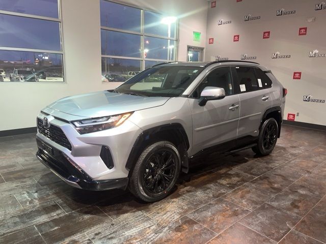 2025 Toyota RAV4 Hybrid SE