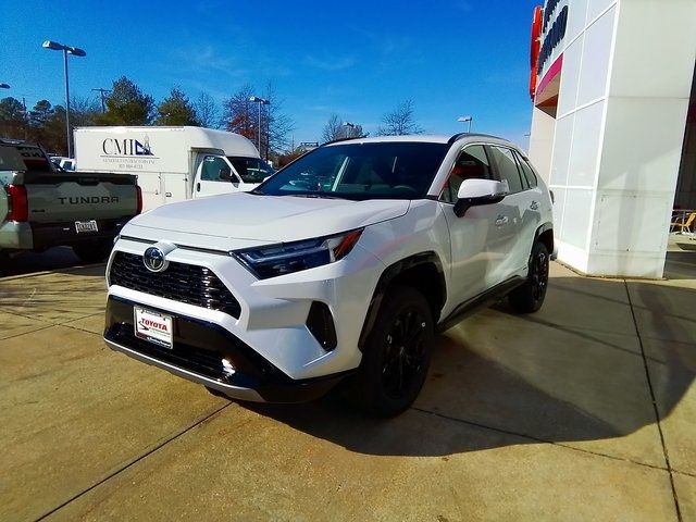 2025 Toyota RAV4 Hybrid SE