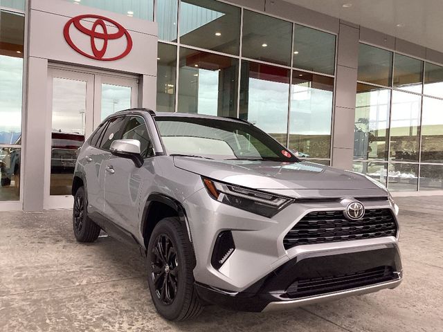 2025 Toyota RAV4 Hybrid SE