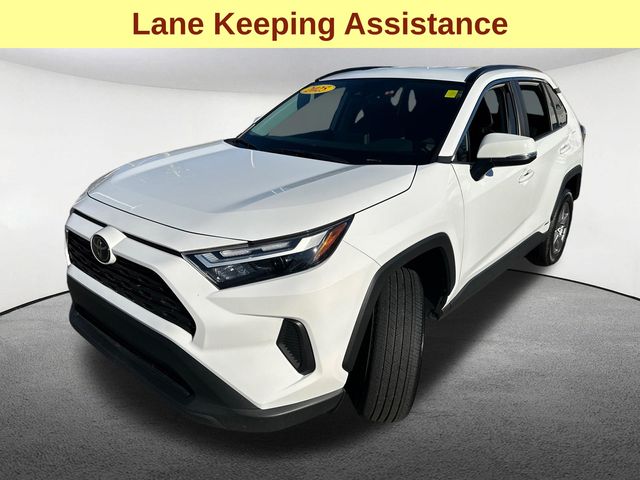 2025-Toyota-RAV4_Hybrid-XLE-