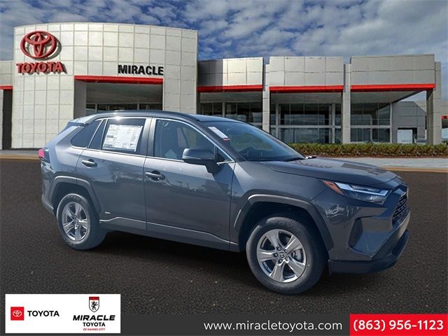 2025 Toyota RAV4 Hybrid XLE