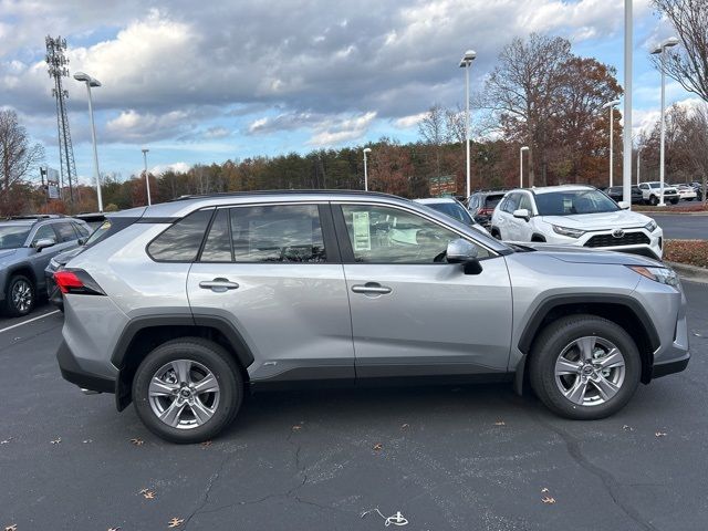 2025 Toyota RAV4 Hybrid XLE