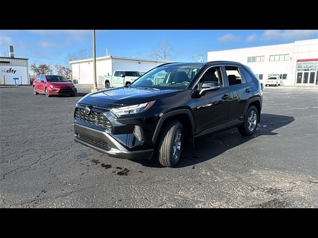 2025 Toyota RAV4 Hybrid XLE