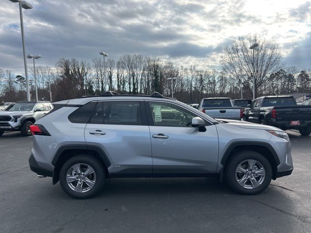 2025 Toyota RAV4 Hybrid XLE