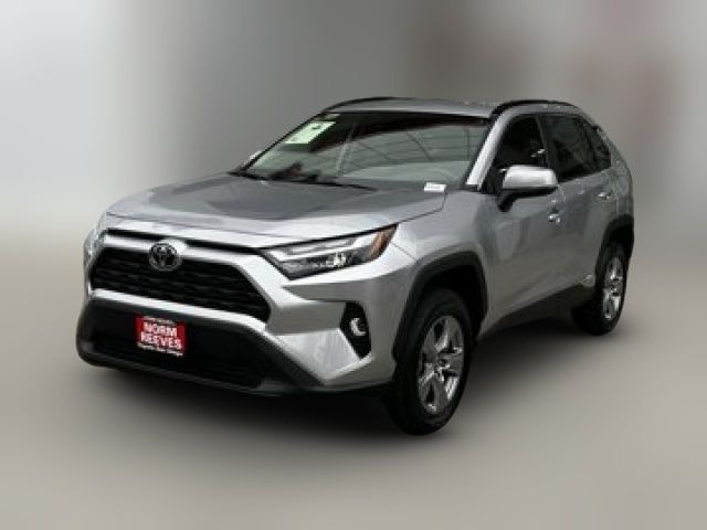 2025 Toyota RAV4 Hybrid XLE