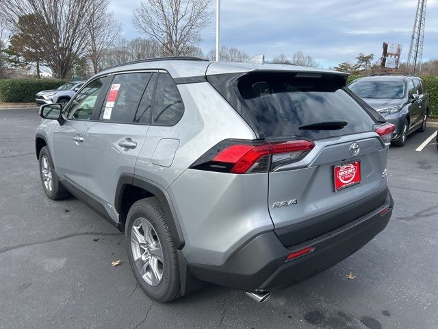 2025 Toyota RAV4 Hybrid XLE