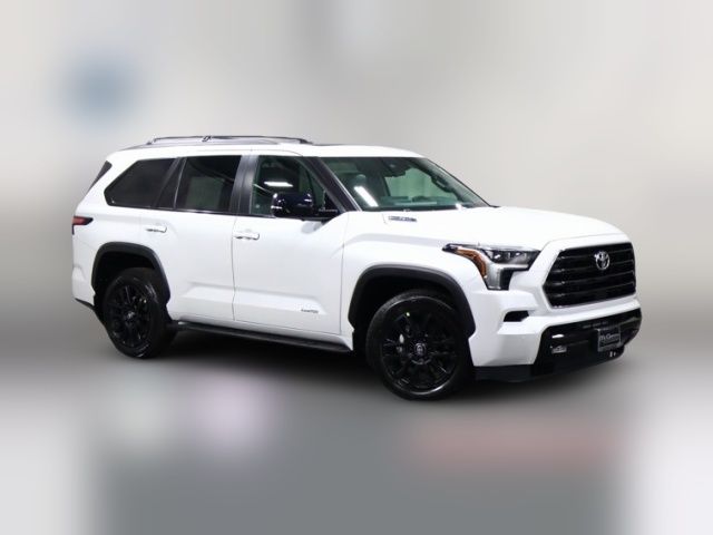 2025 Toyota Sequoia SR5