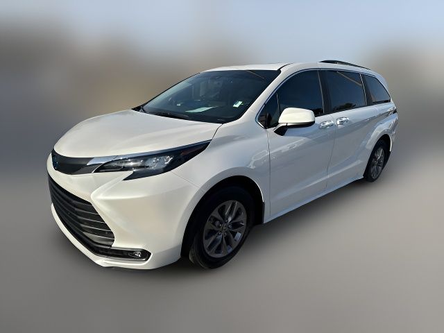 2025 Toyota Sienna 