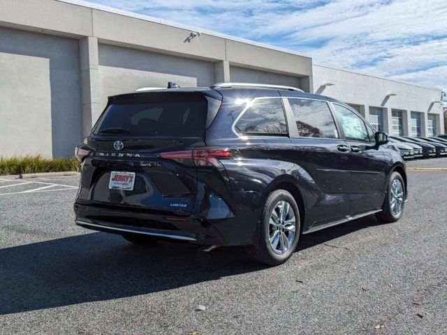 2025 Toyota Sienna Limited