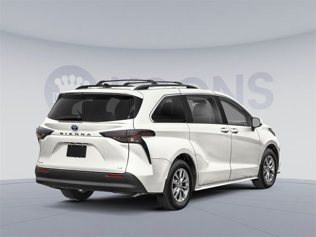 2025 Toyota Sienna LE