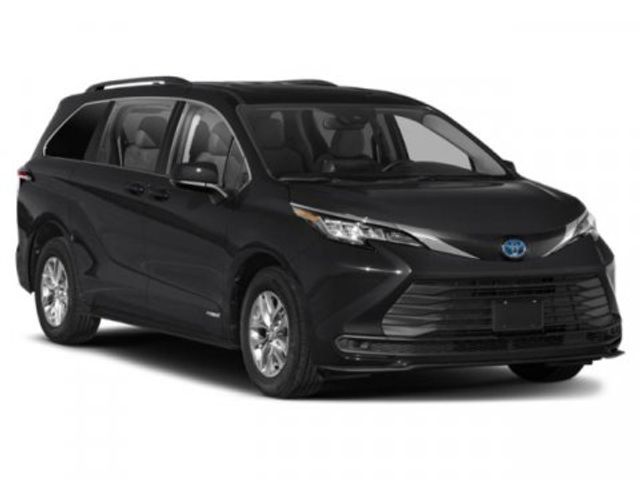 2025 Toyota Sienna LE