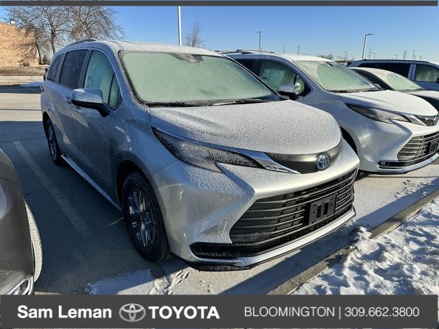 2025 Toyota Sienna LE