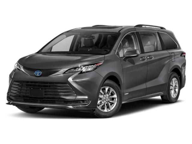 2025 Toyota Sienna LE