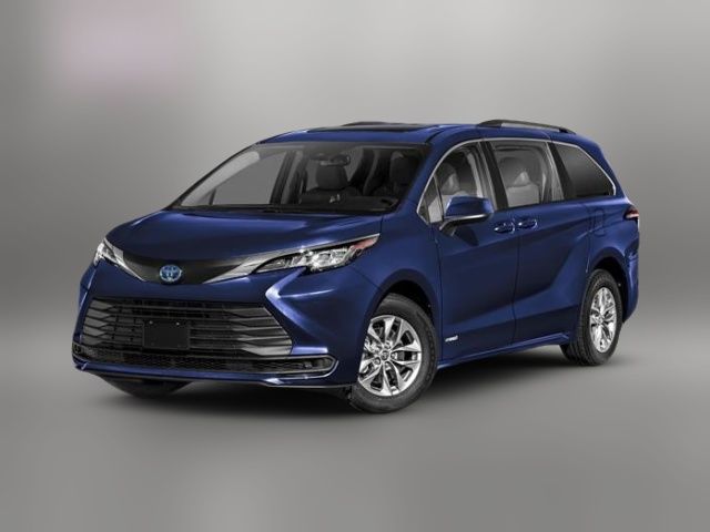 2025 Toyota Sienna LE