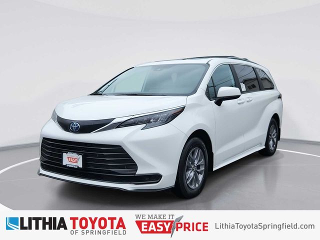 2025 Toyota Sienna LE