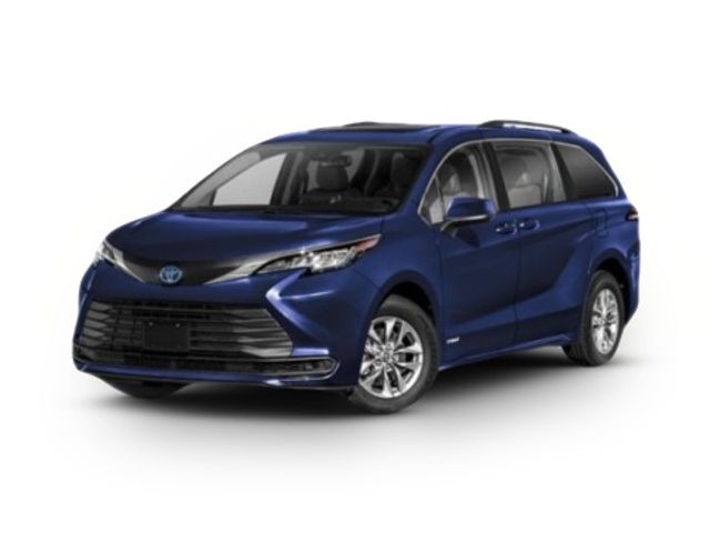 2025 Toyota Sienna LE