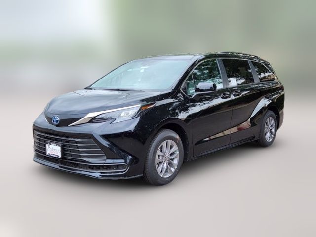 2025 Toyota Sienna LE