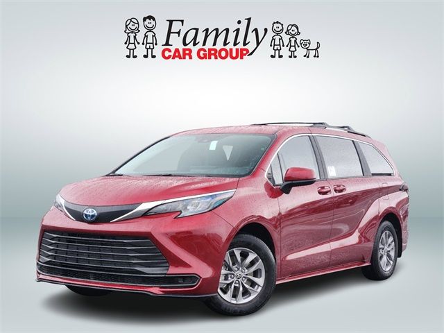 2025 Toyota Sienna LE