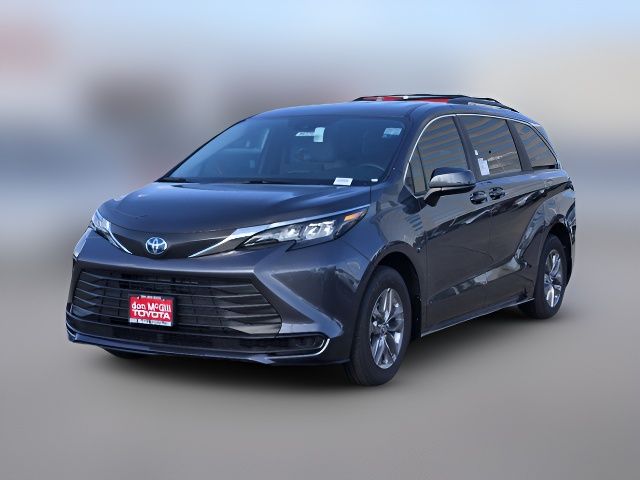 2025 Toyota Sienna LE