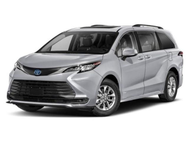 2025 Toyota Sienna LE