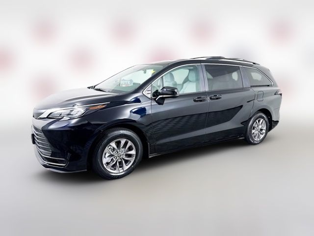 2025 Toyota Sienna LE