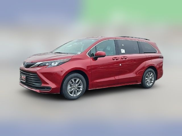 2025 Toyota Sienna LE