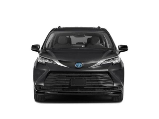 2025 Toyota Sienna LE