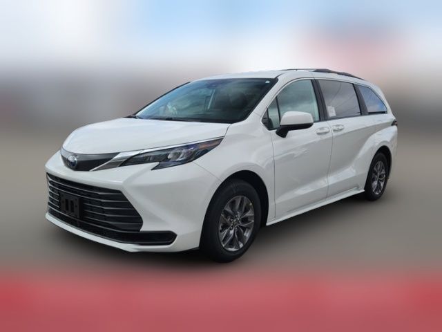 2025 Toyota Sienna LE