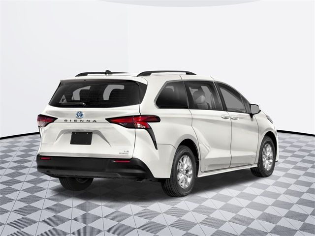 2025 Toyota Sienna LE