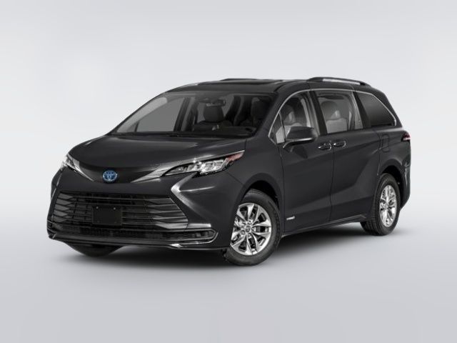 2025 Toyota Sienna LE